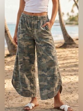 LovLov Camo Wide-Leg Elastic Waist Crop Pants - Green Camo